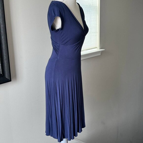 BCBGMaxAZRIA Stunning Deep V-neck Navy Blue Jersey Dress - Size Small - Picture 5 of 10